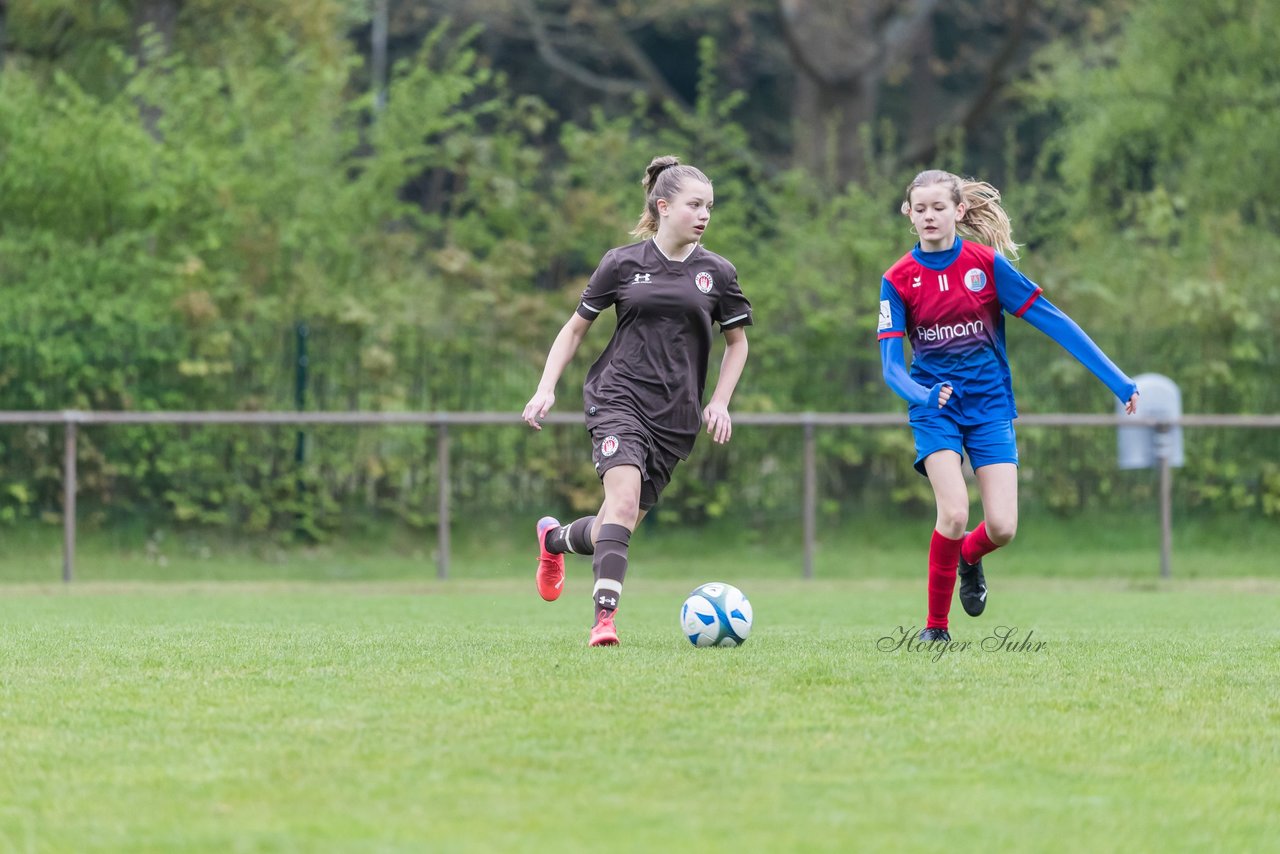 Bild 122 - wCJ VfL Pinneberg3 - St.Pauli : Ergebnis: 2:1